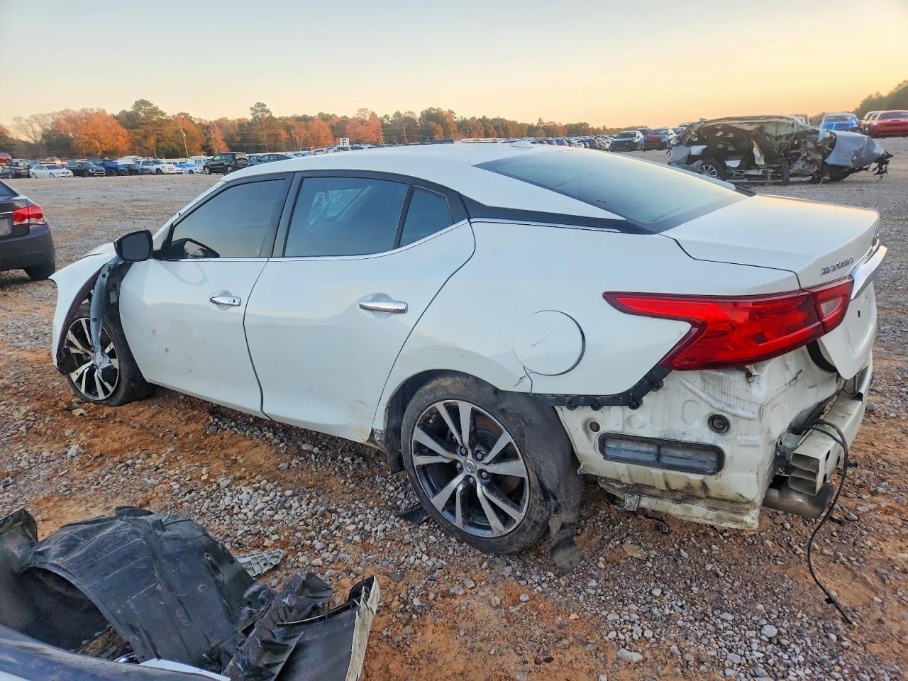 2017 Nissan Maxima 3.5S - Image 2