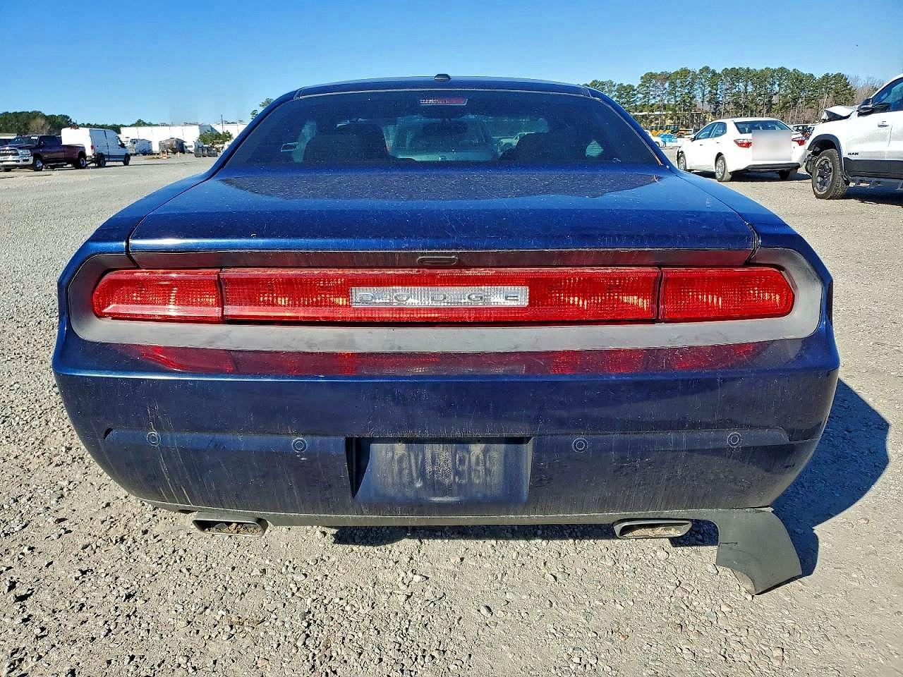 2014 Dodge Challenger Sxt - Image 6