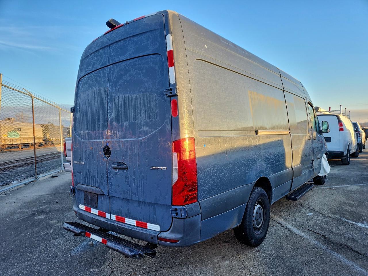 2019 Mercedes-Benz Sprinter 2500/3500 - Фото 3