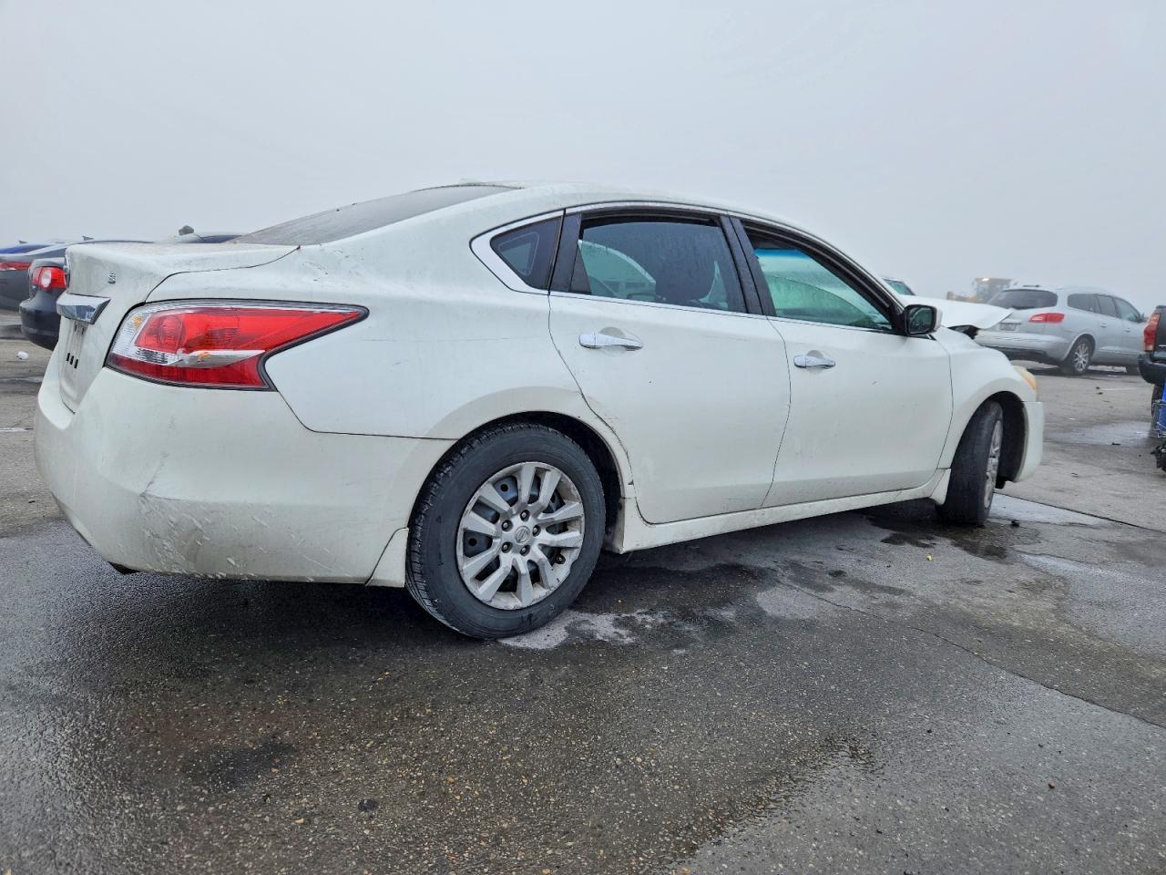 2015 Nissan Altima 2.5 S - Image 3