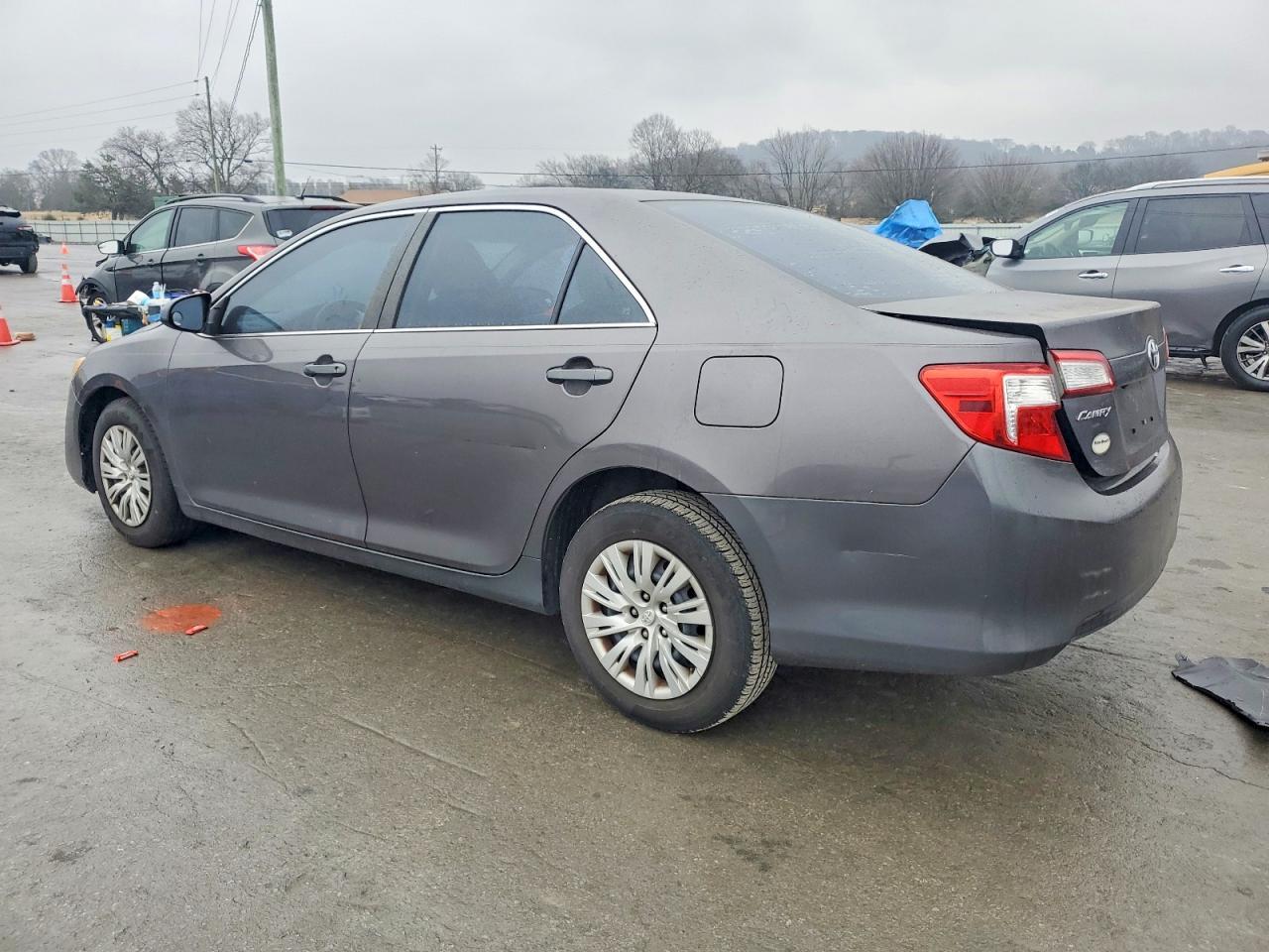2014 Toyota Camry L - Фото 2