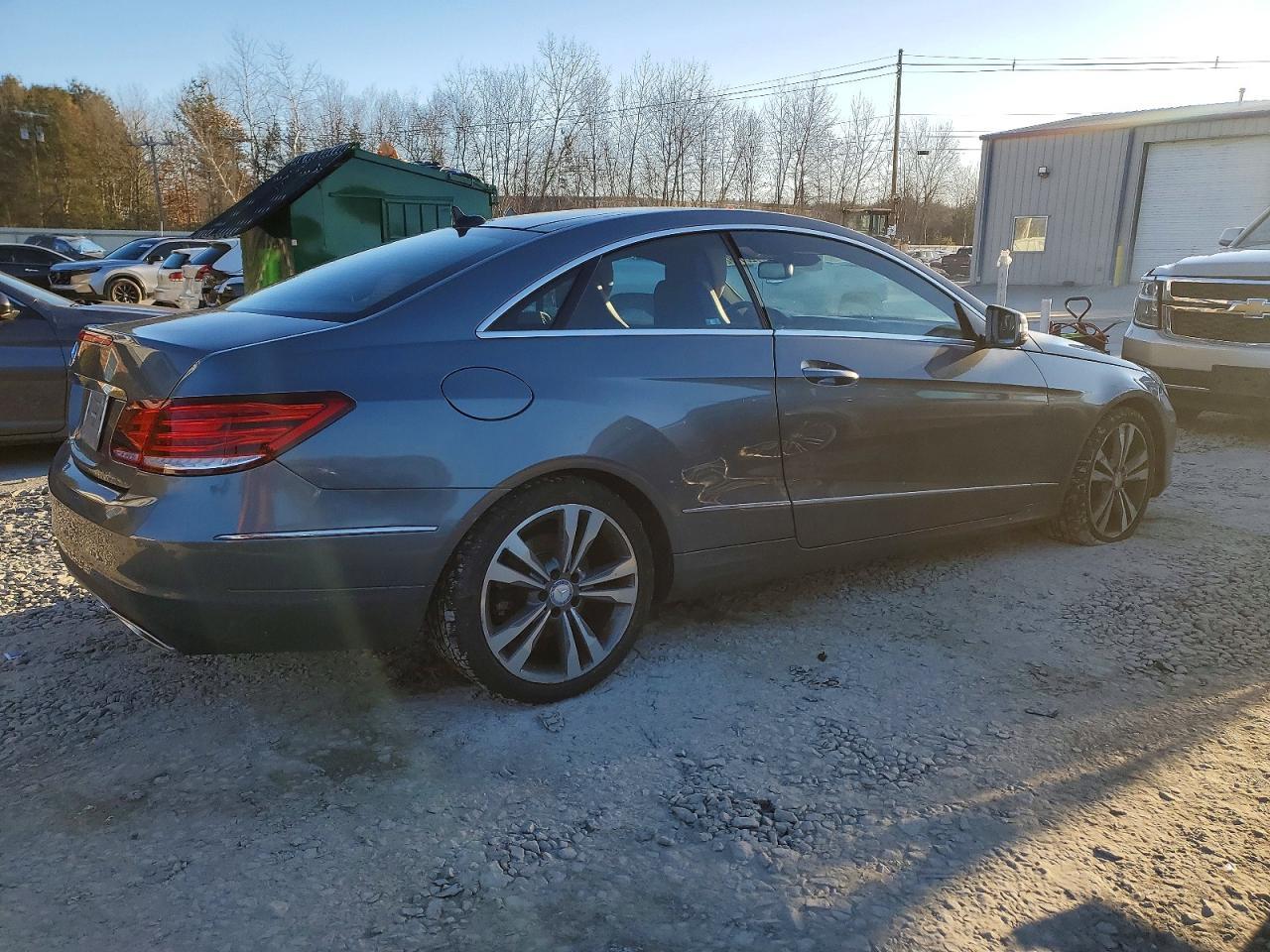 2017 Mercedes-Benz E 400 4Matic - Image 3