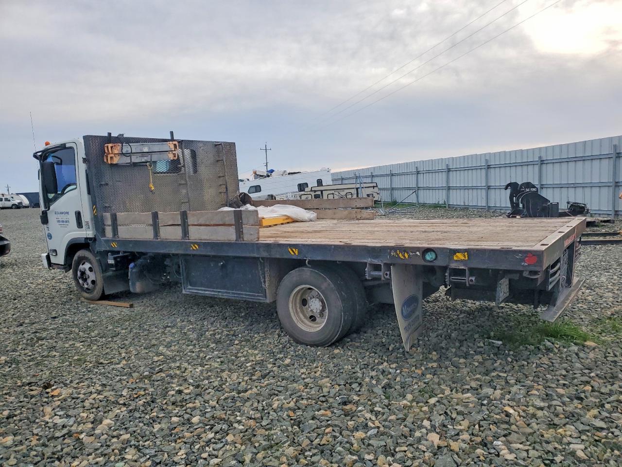 2015 Isuzu Npr Hd - Image 2