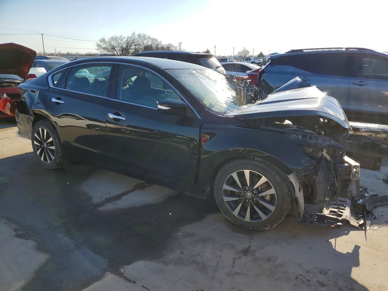 2017 Nissan Altima 2.5 - Image 4