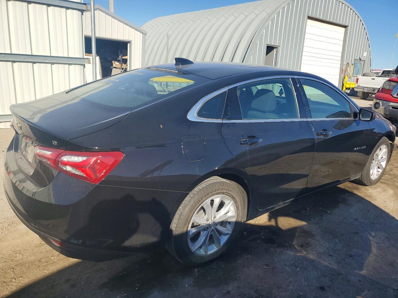 2022 Chevrolet Malibu Lt - Фото 3