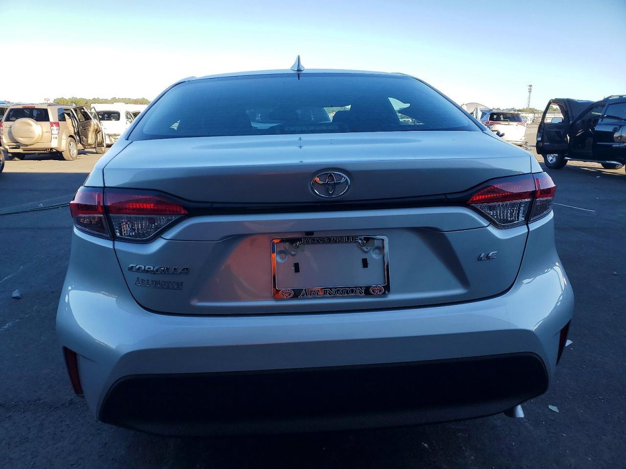 2025 Toyota Corolla Le - Фото 6
