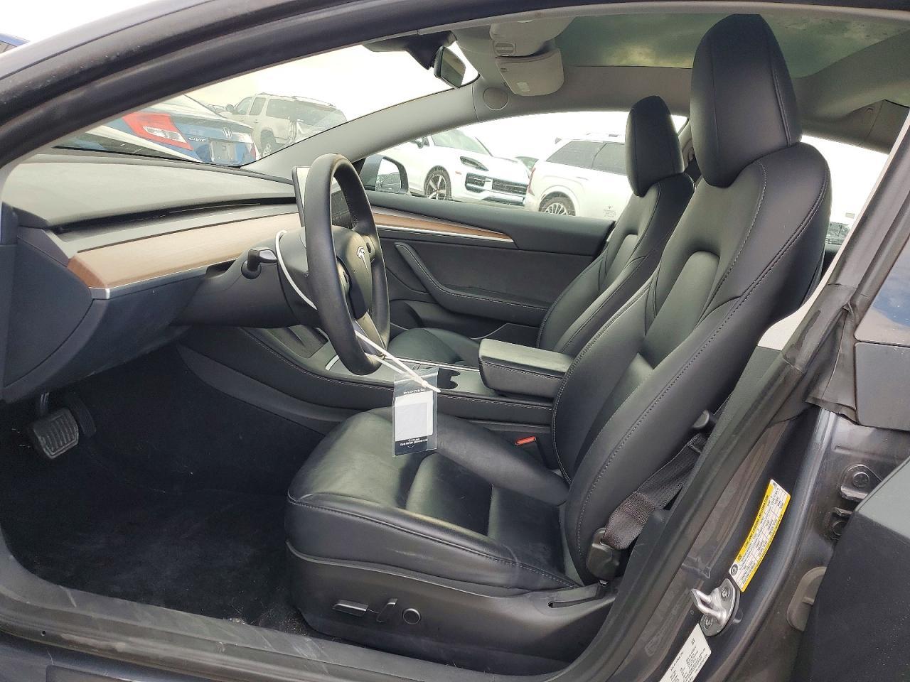 2023 Tesla Model 3 - Image 7