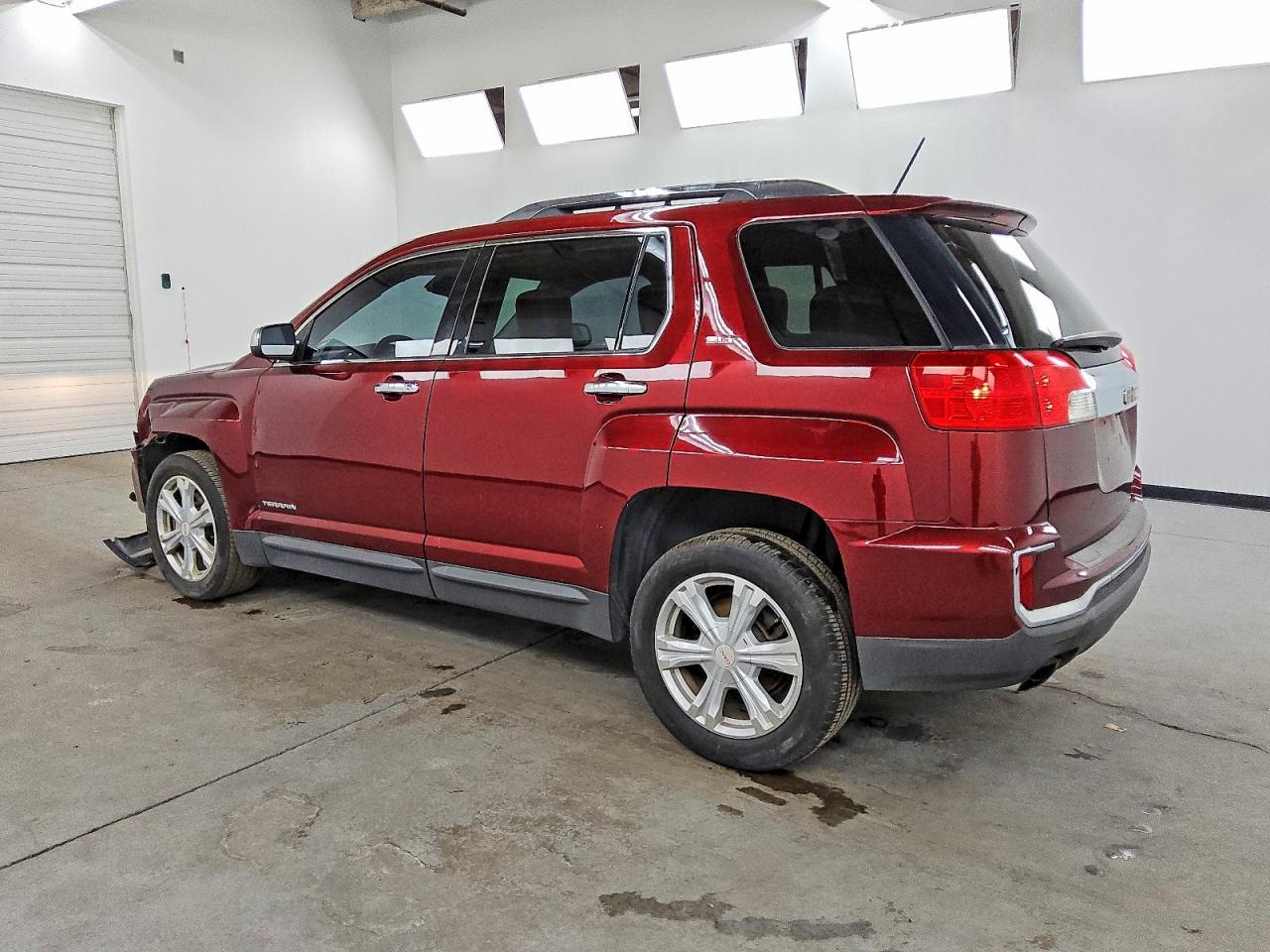 2016 GMC Terrain Slt - Image 2