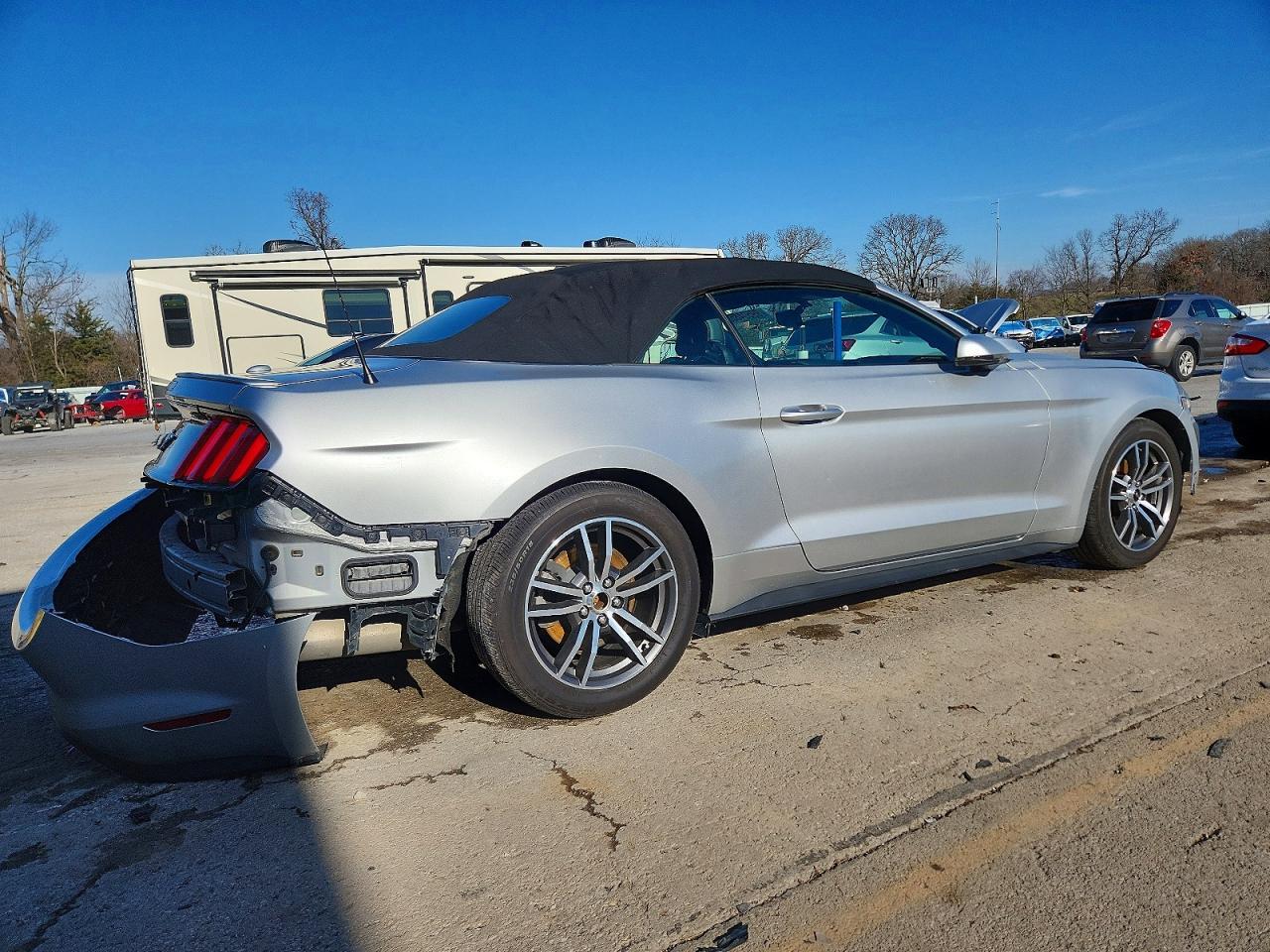 2016 Ford Mustang - Фото 3