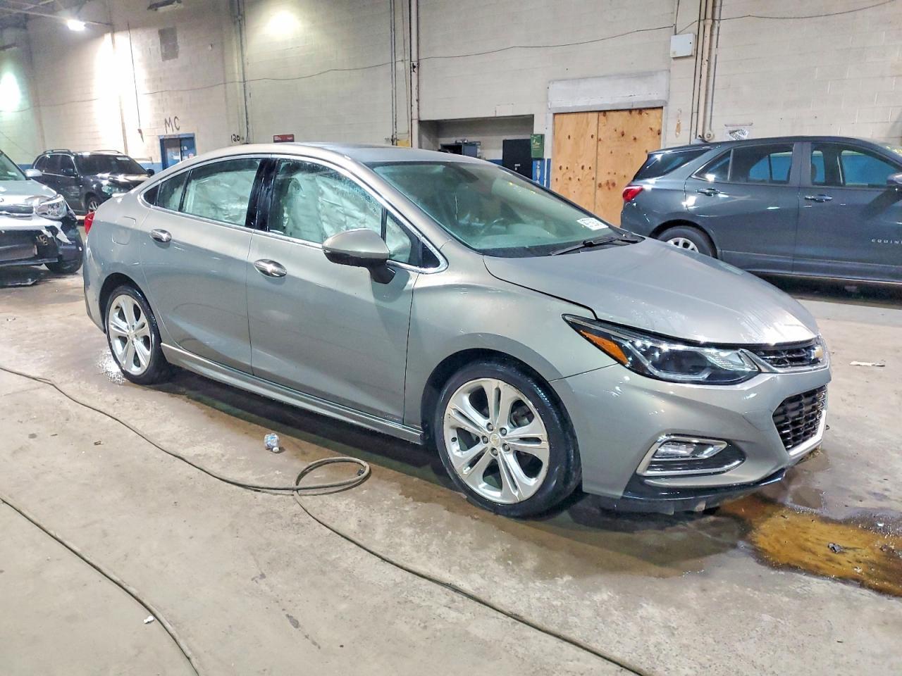 2018 Chevrolet Cruze Premier - Image 4