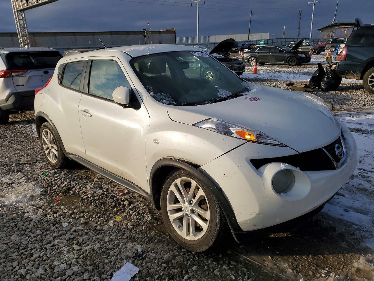2014 Nissan Juke S - Фото 4