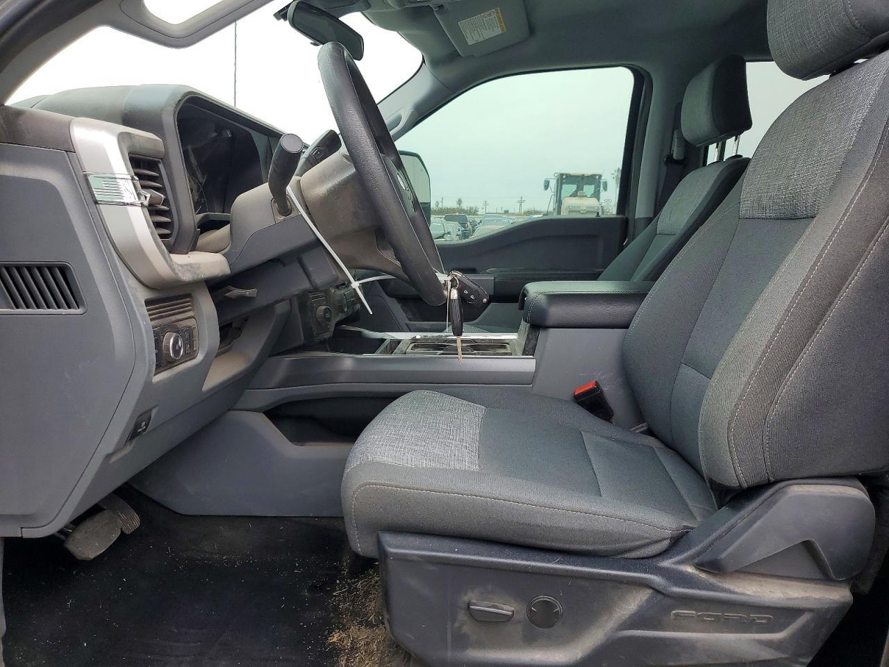 2025 Ford F350 Super Duty - Image 7