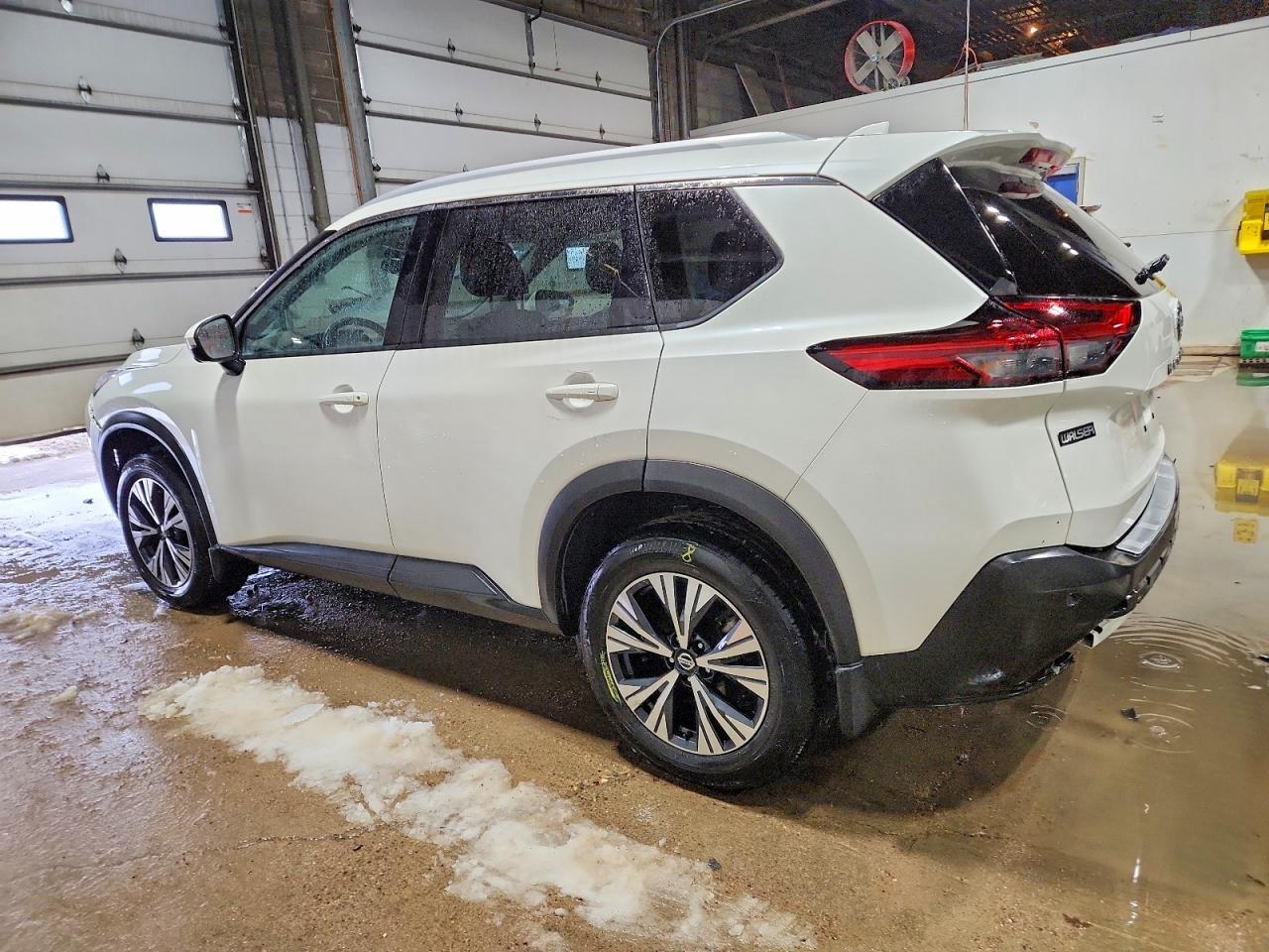 2021 Niss Rogue Sv - Image 2