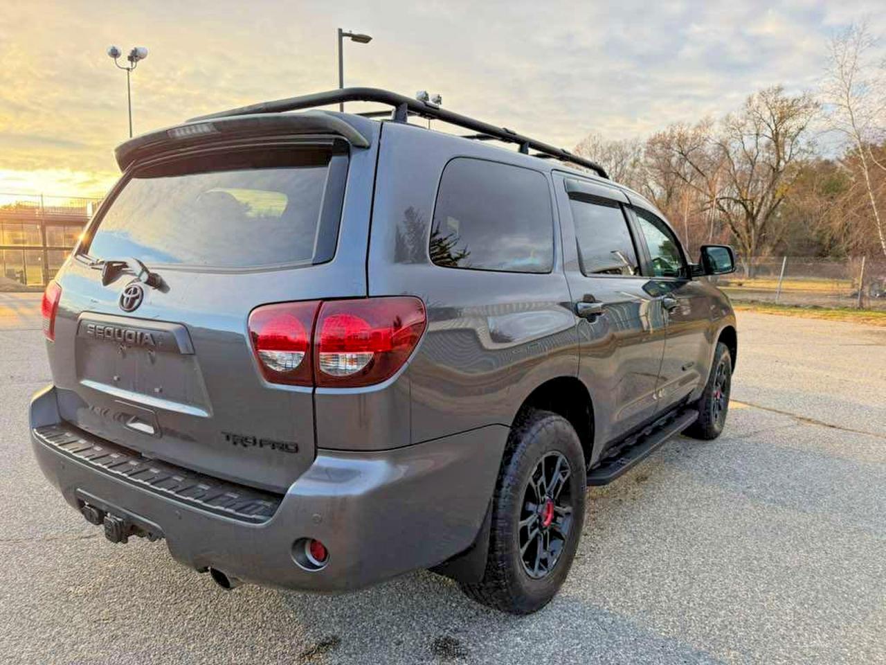 2021 Toyota Sequoia Sr5 - Image 3