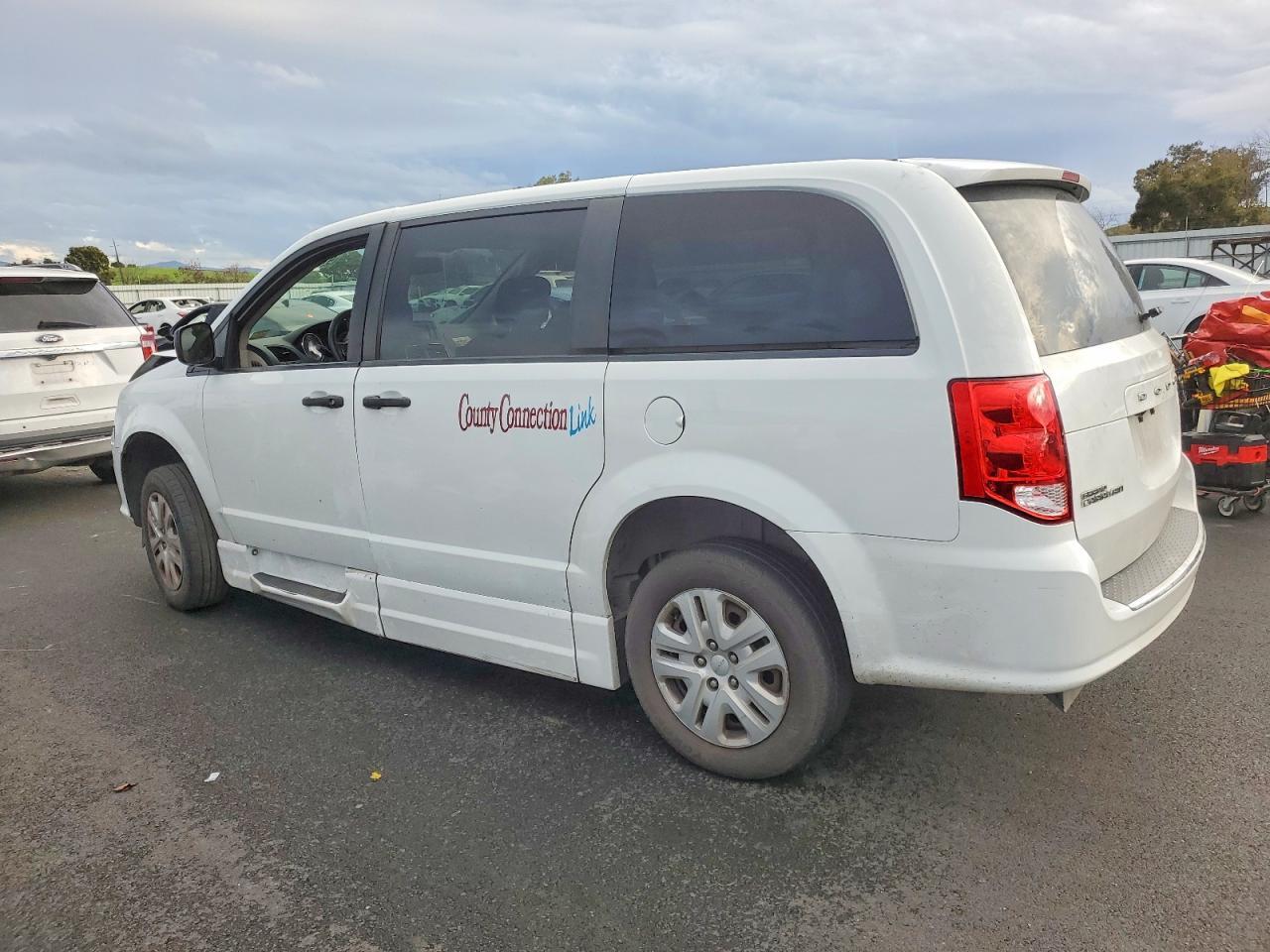 2019 Dodge Grand Caravan Se - Фото 2