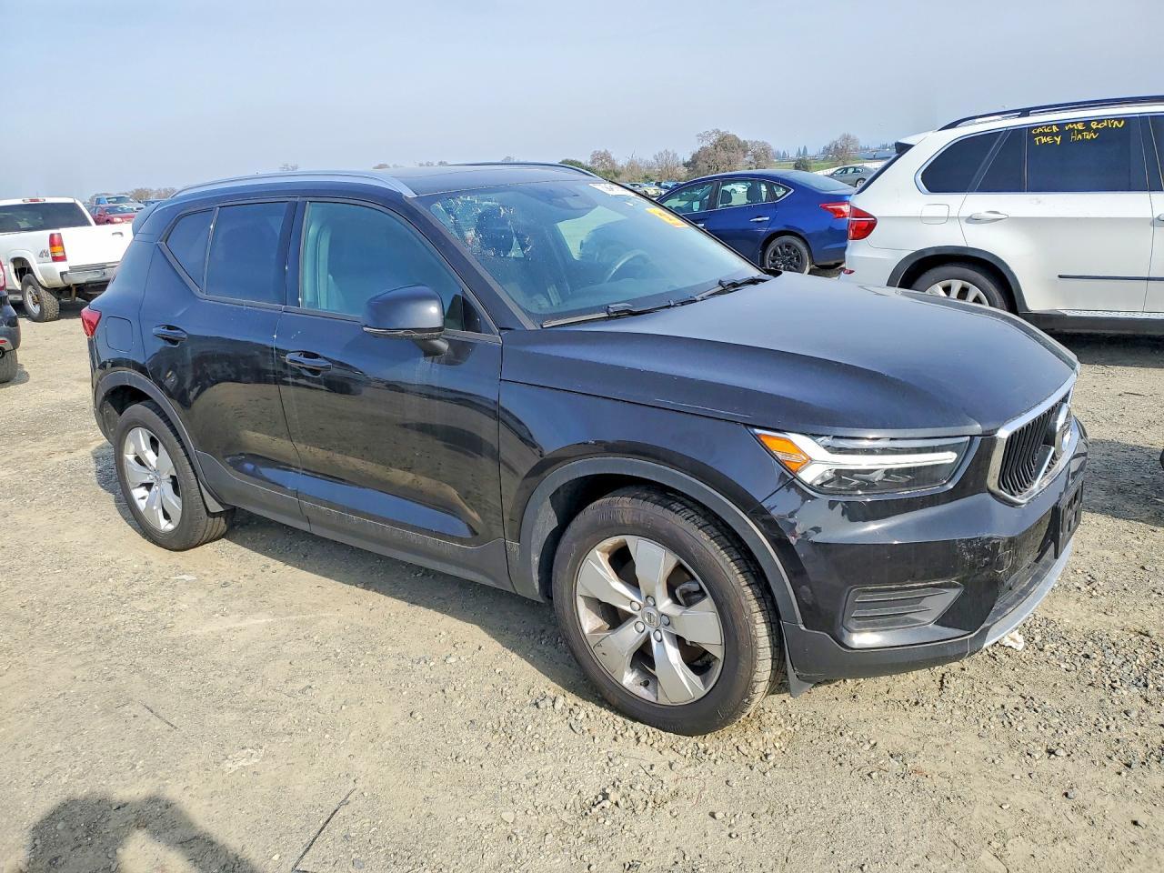 2020 Volvo Xc40 T5 Momentum - Фото 4