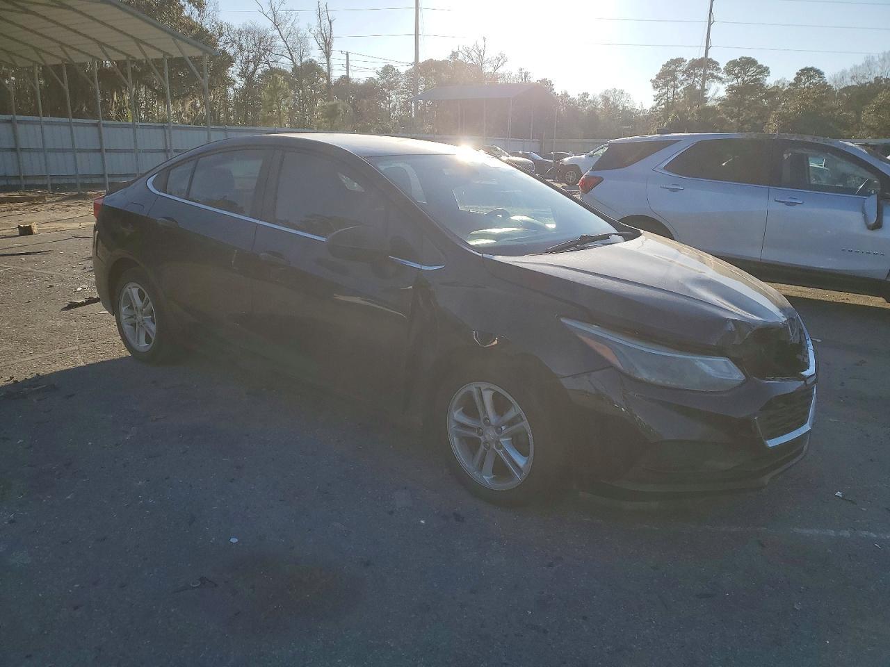 2017 Chevrolet Cruze Lt - Image 4
