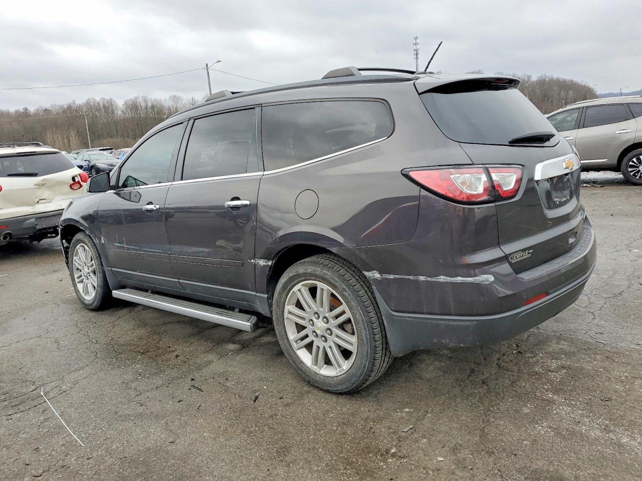 2014 Chevrolet Traverse Lt - Image 2