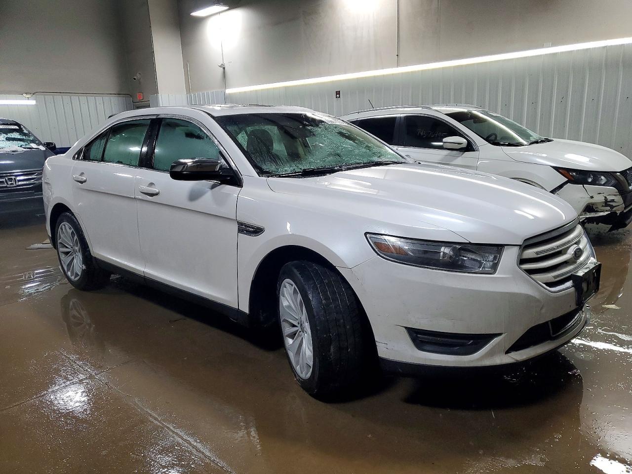 2013 Ford Taurus Limited - Image 4