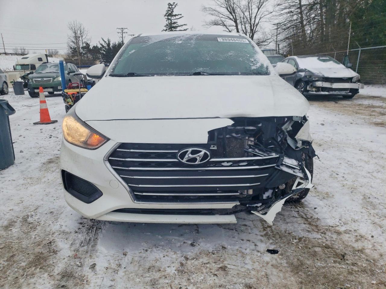 2021 Hyundai Accent Se - Фото 5