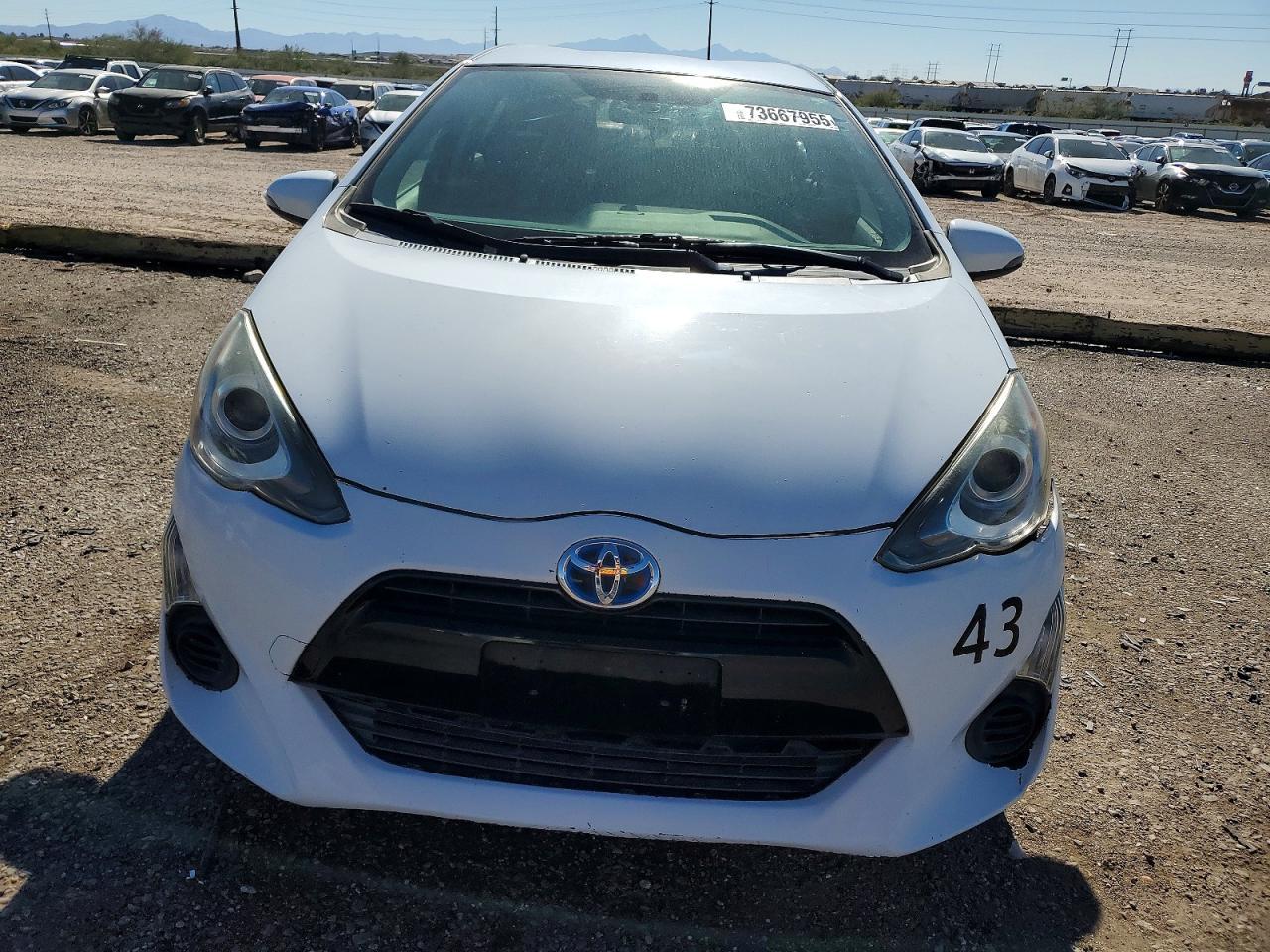 2015 Toyota Prius C Three - Image 5