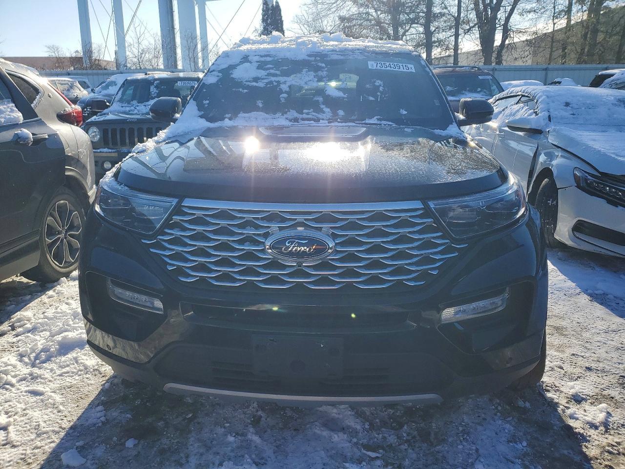 2022 Ford Explorer Platinum - Image 5
