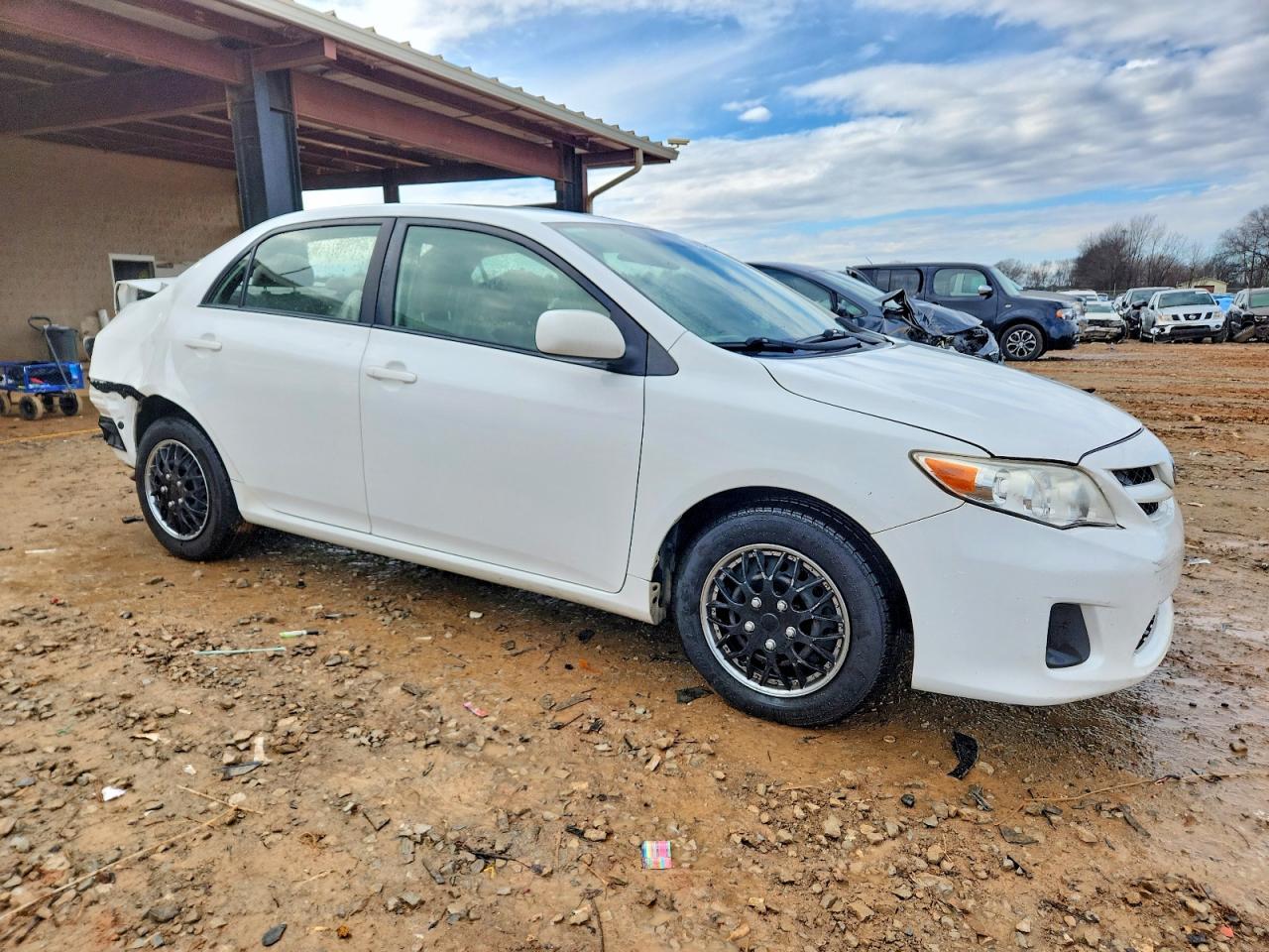 2011 Toyota Corolla Le - Image 4