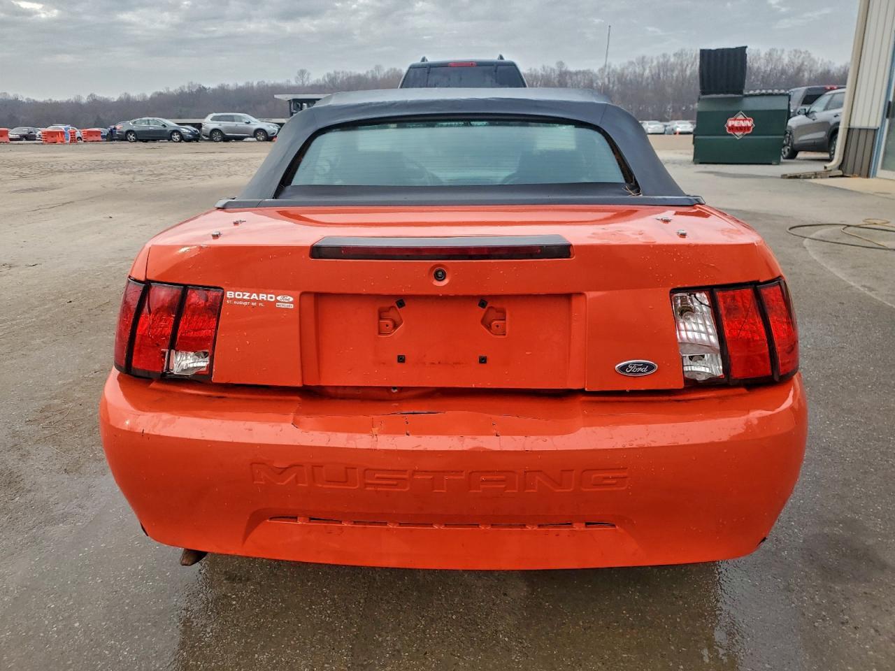 2004 Ford Mustang - Image 6