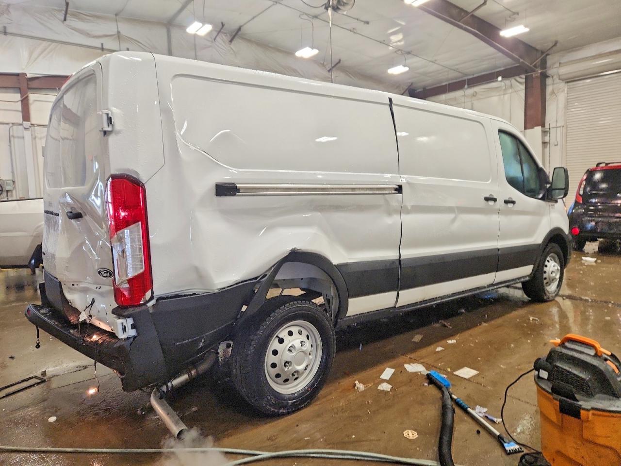 2026 Ford Transit 350 Hd Delivery Van - Фото 3