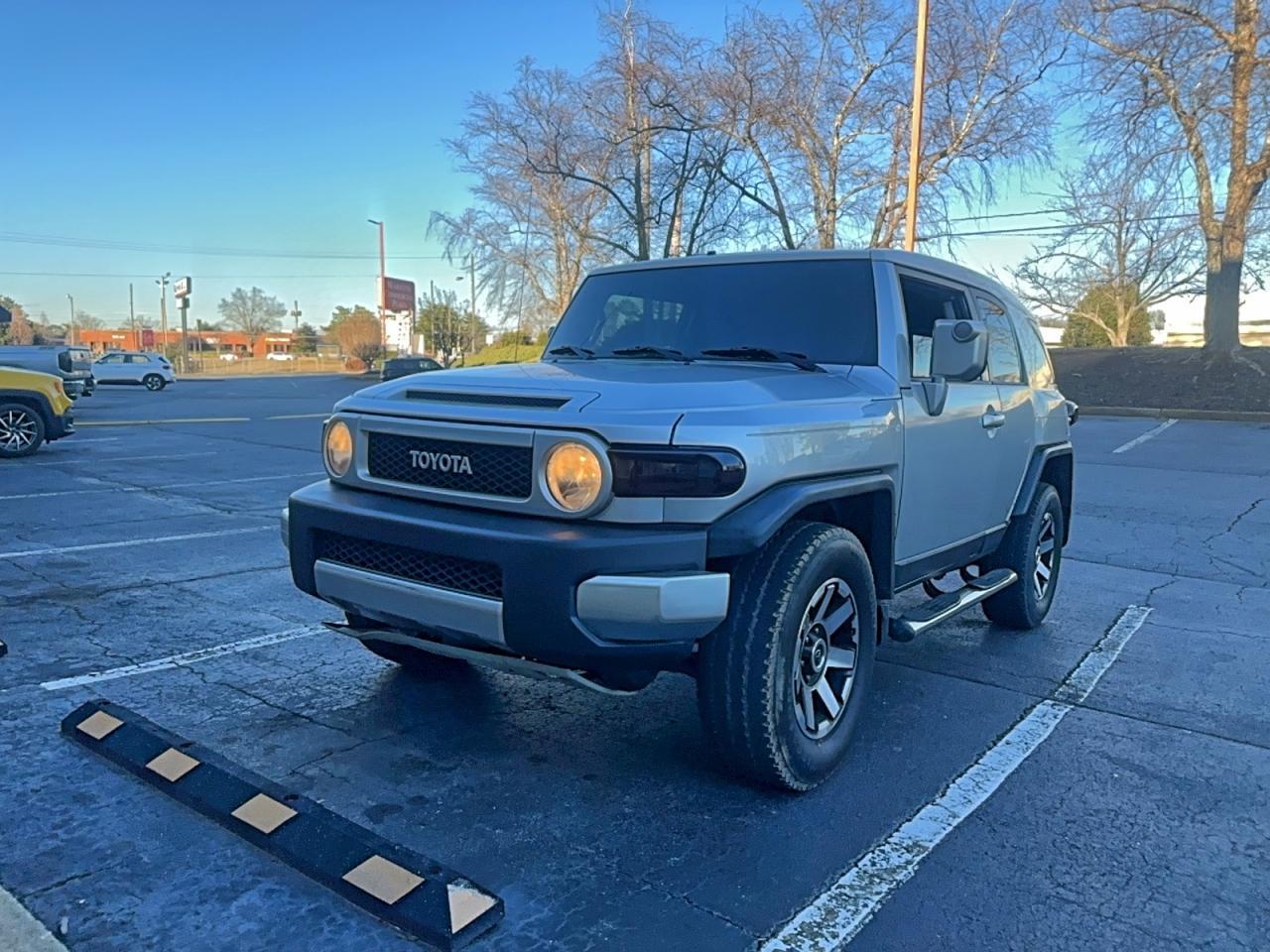 2007 Toyota Fj Cruiser - Image 2