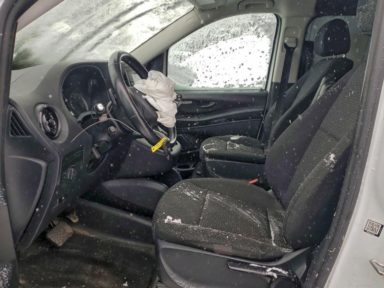 2022 Mercedes-Benz Metris - Фото 7