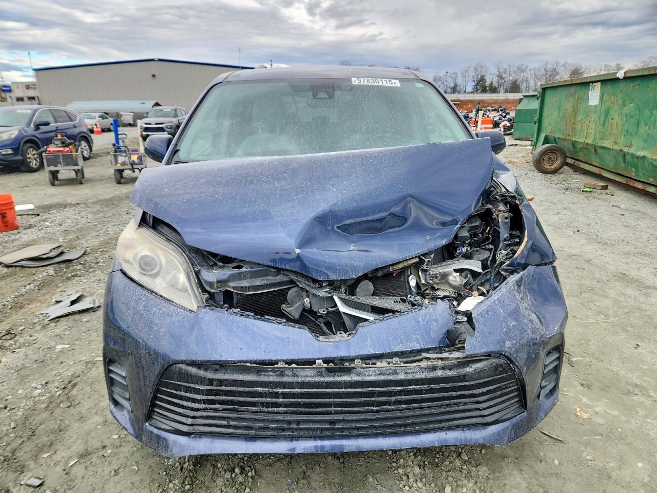 2018 Toyota Sienna Le - Image 5