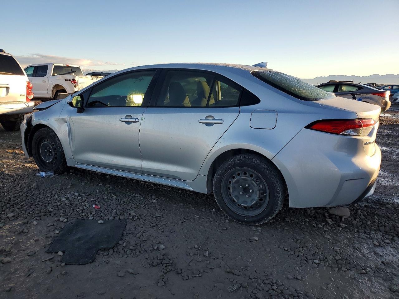 2021 Toyota Corolla Le - Фото 2