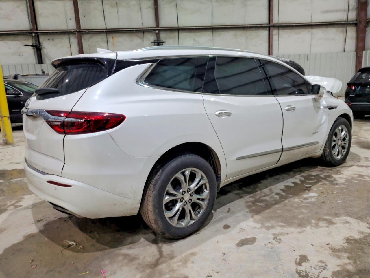 2021 Buick Enclave Avenir - Image 3