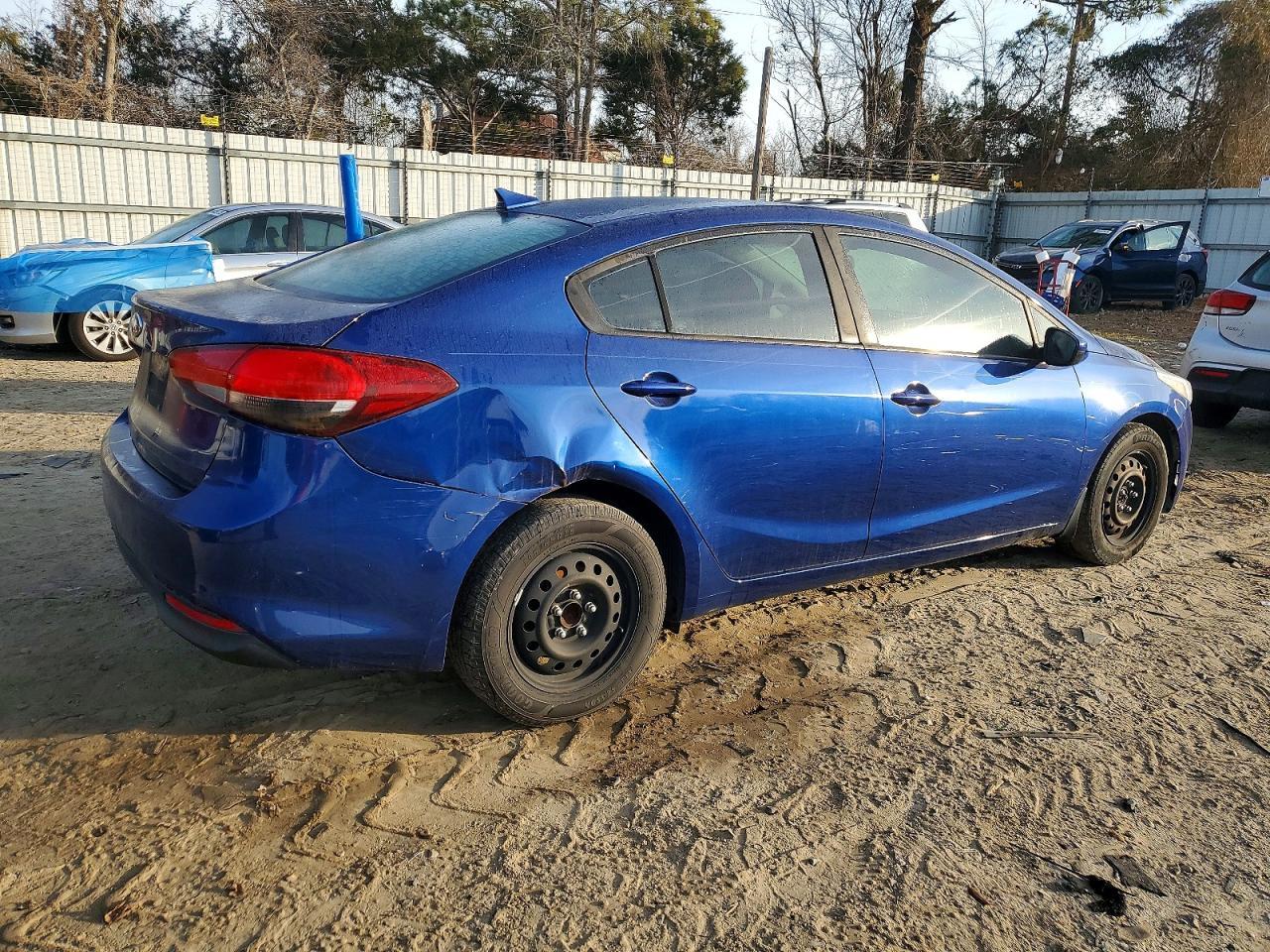 2018 Kia Forte Lx - Image 3