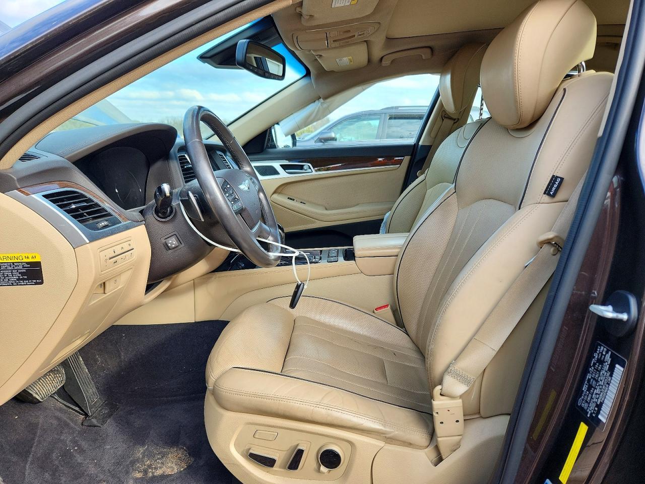 2015 Hyundai Genesis 3.8L - Фото 6