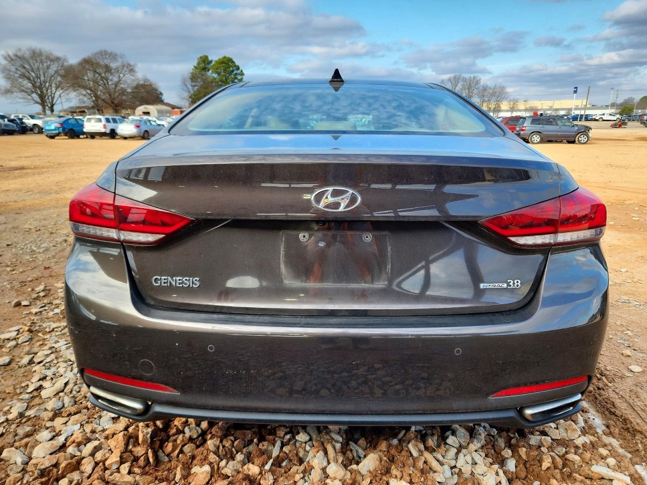 2015 Hyundai Genesis 3.8L - Фото 5