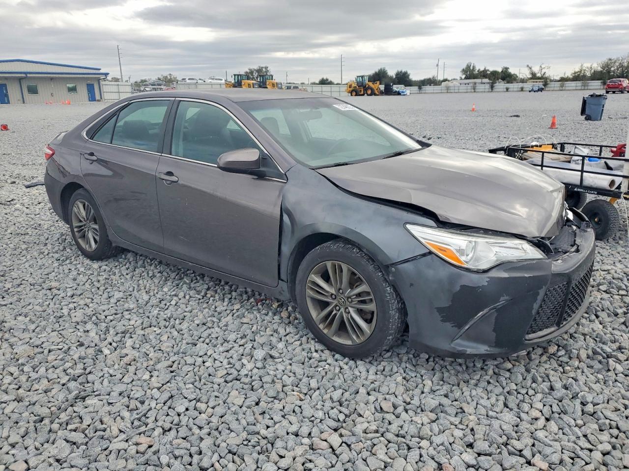 2015 Toyota Camry Le - Фото 4