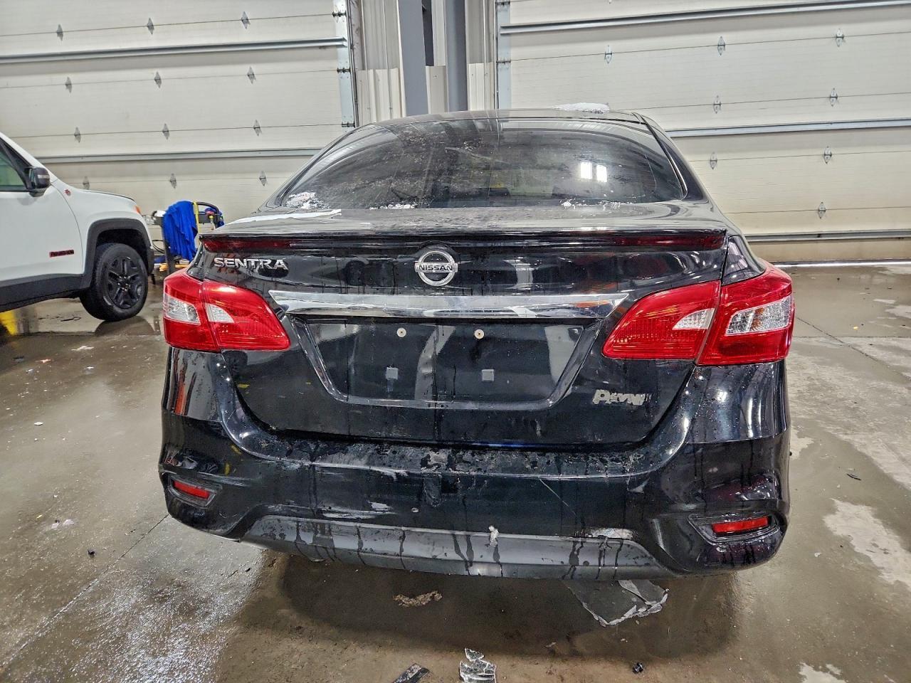 2018 Nissan Sentra S - Фото 6