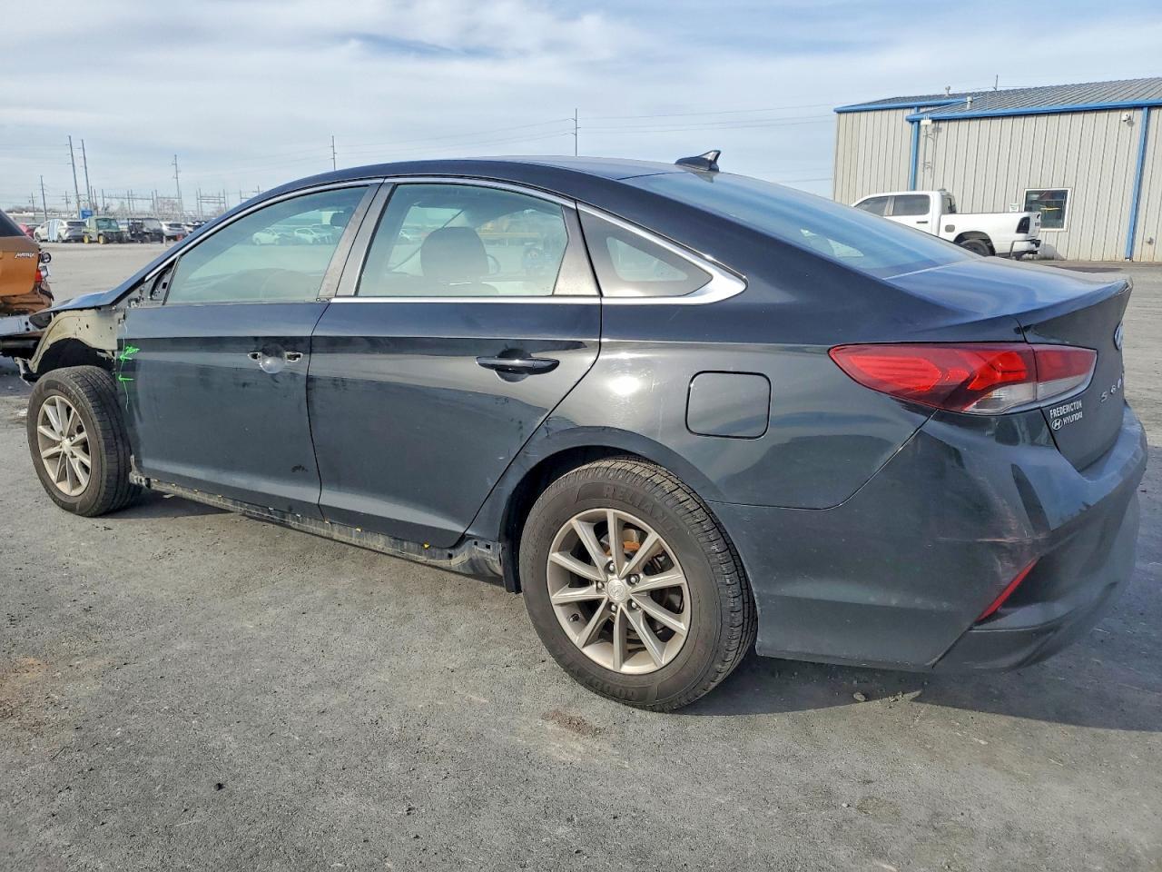2019 Hyundai Sonata Se - Image 2
