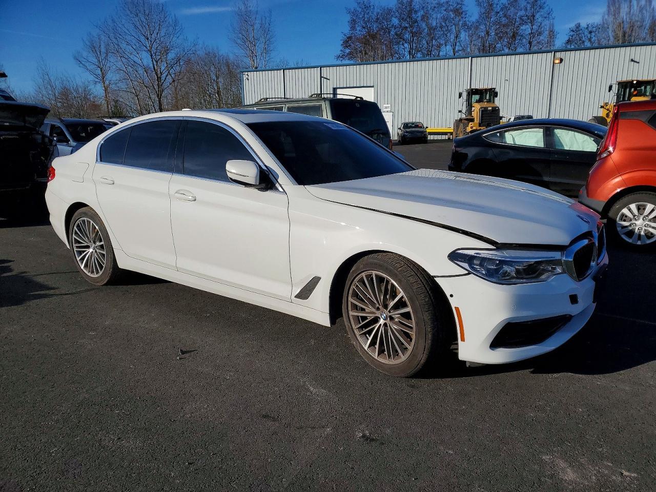 2020 BMW 530 I - Фото 4