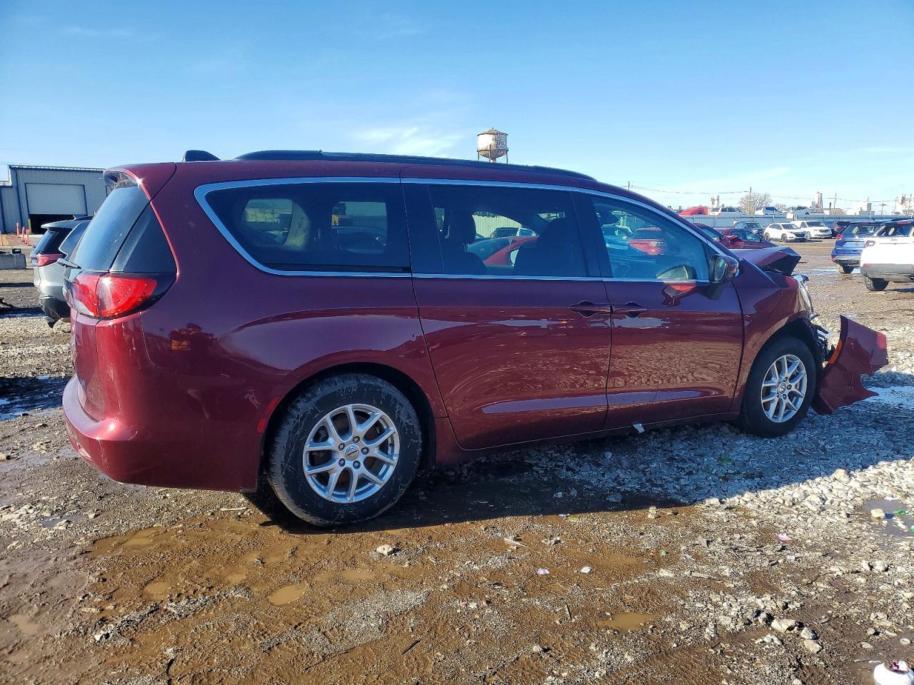 2021 Chrysler Voyager Lxi - Фото 3