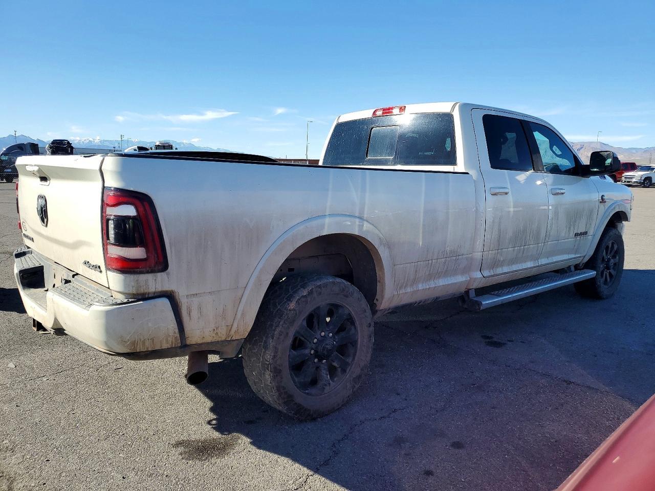 2021 Ram 2500 Laramie - Фото 3