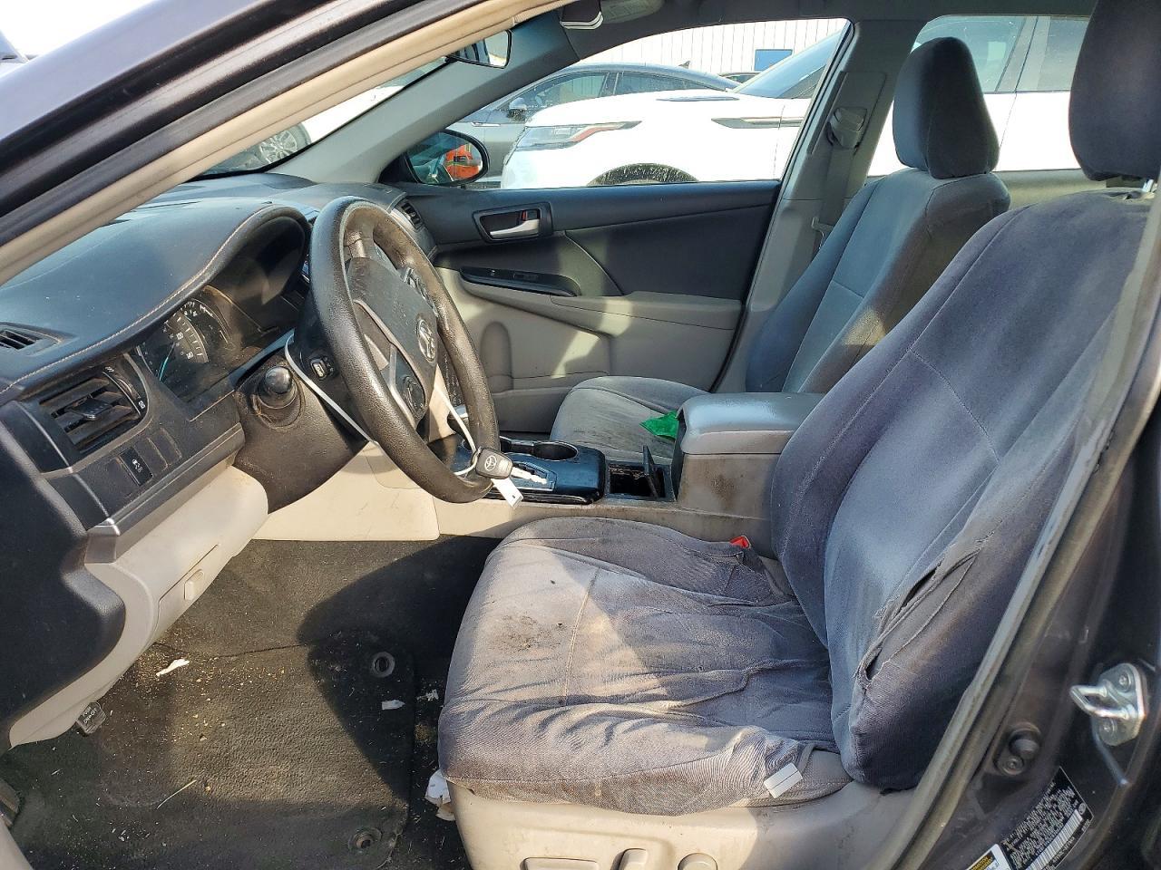 2014 Toyota Camry Le - Image 7