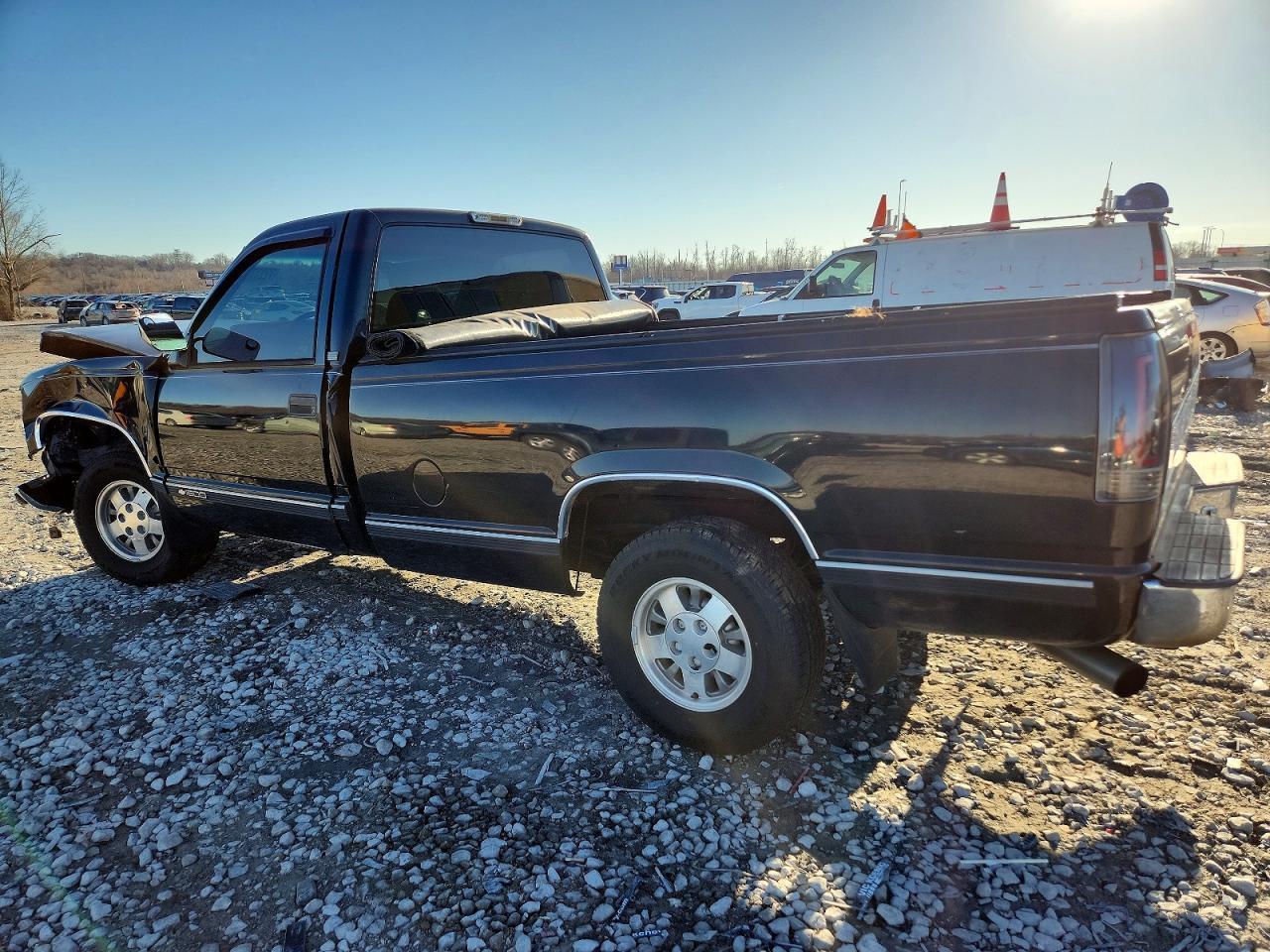 1994 Chevrolet Gmt-400 C1500 - Фото 2