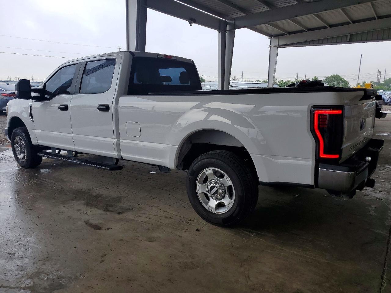 2018 Ford F250 Super Duty - Image 2
