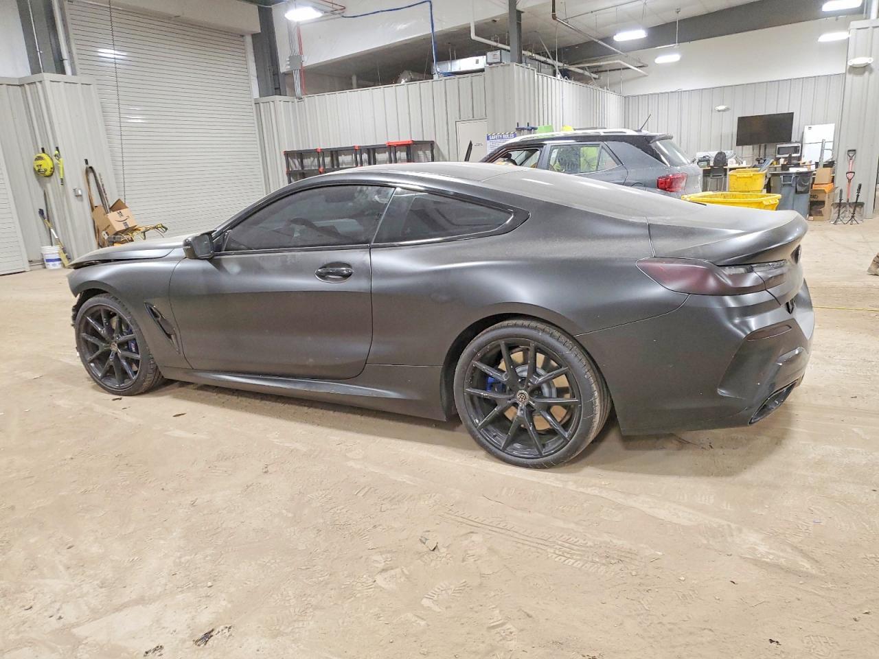 2021 BMW 8 Series 840I xDrive - Фото 2