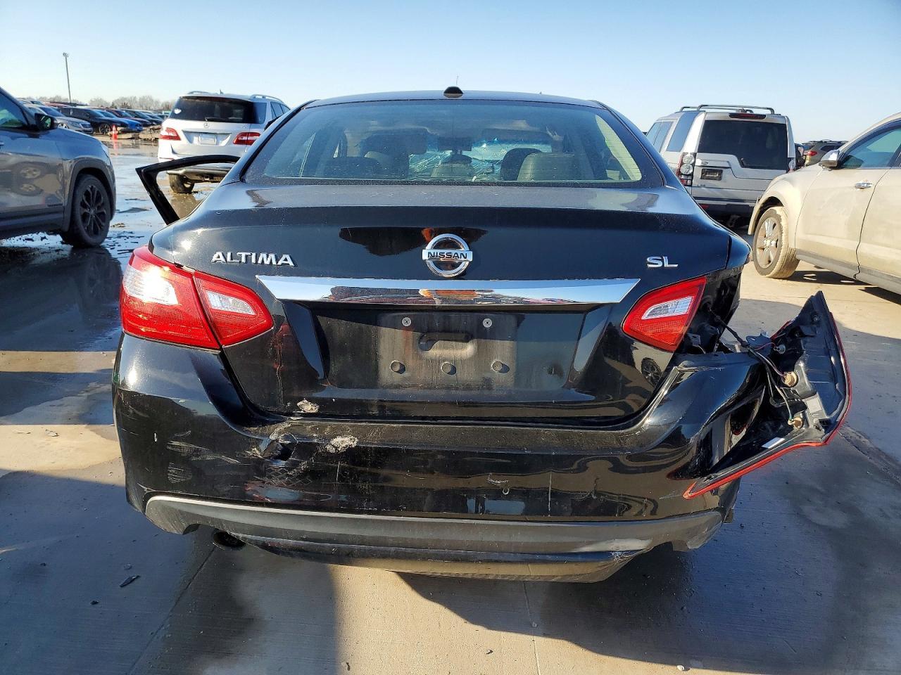 2017 Nissan Altima 2.5 - Image 6
