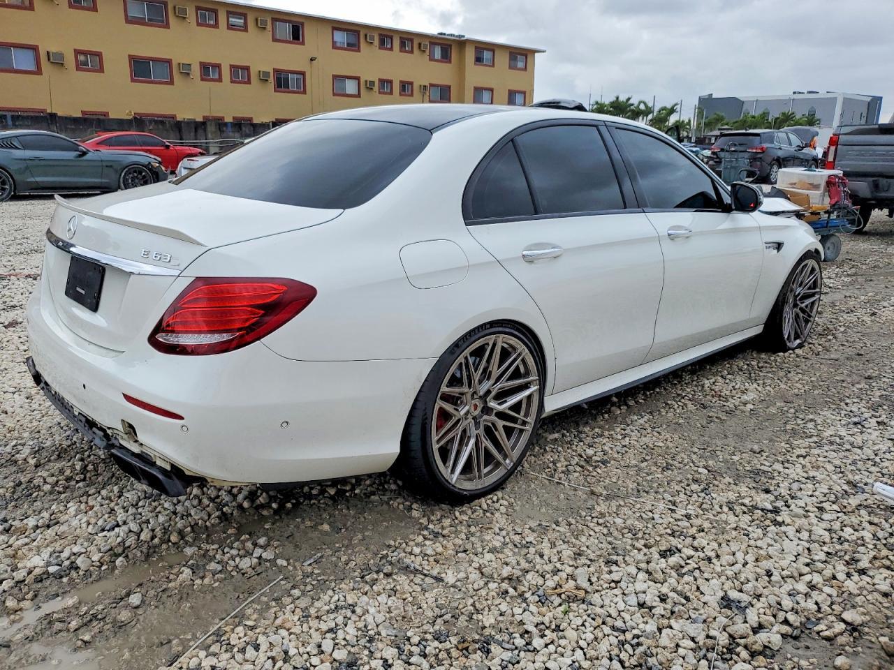 2020 Mercedes-Benz E 63 Amg-S 4Matic - Фото 3