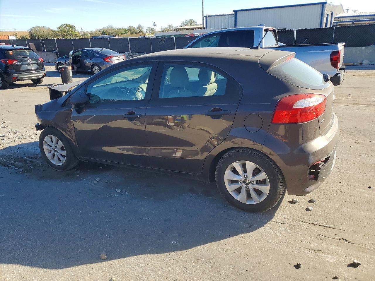 2016 Kia Rio Ex - Фото 2